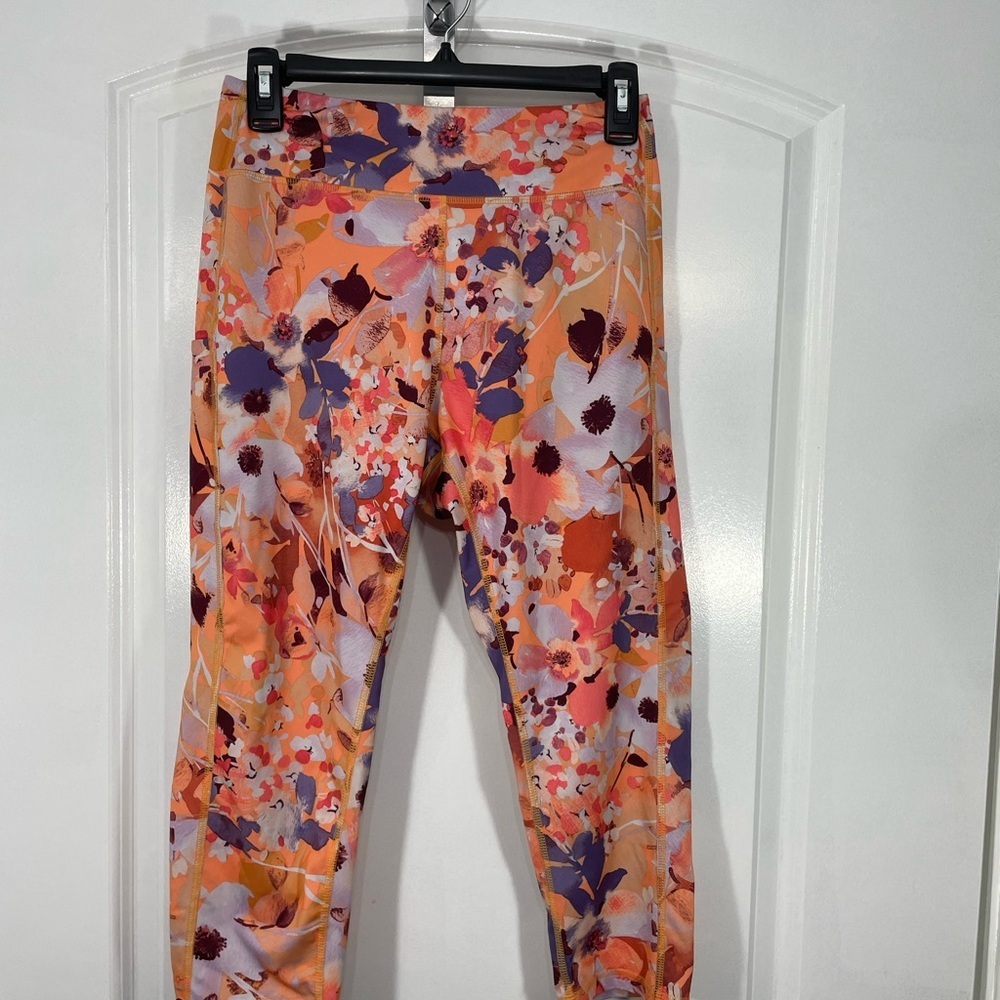 Tek Gear Floral Patterned Leggings with Pockets Size Large CB-H